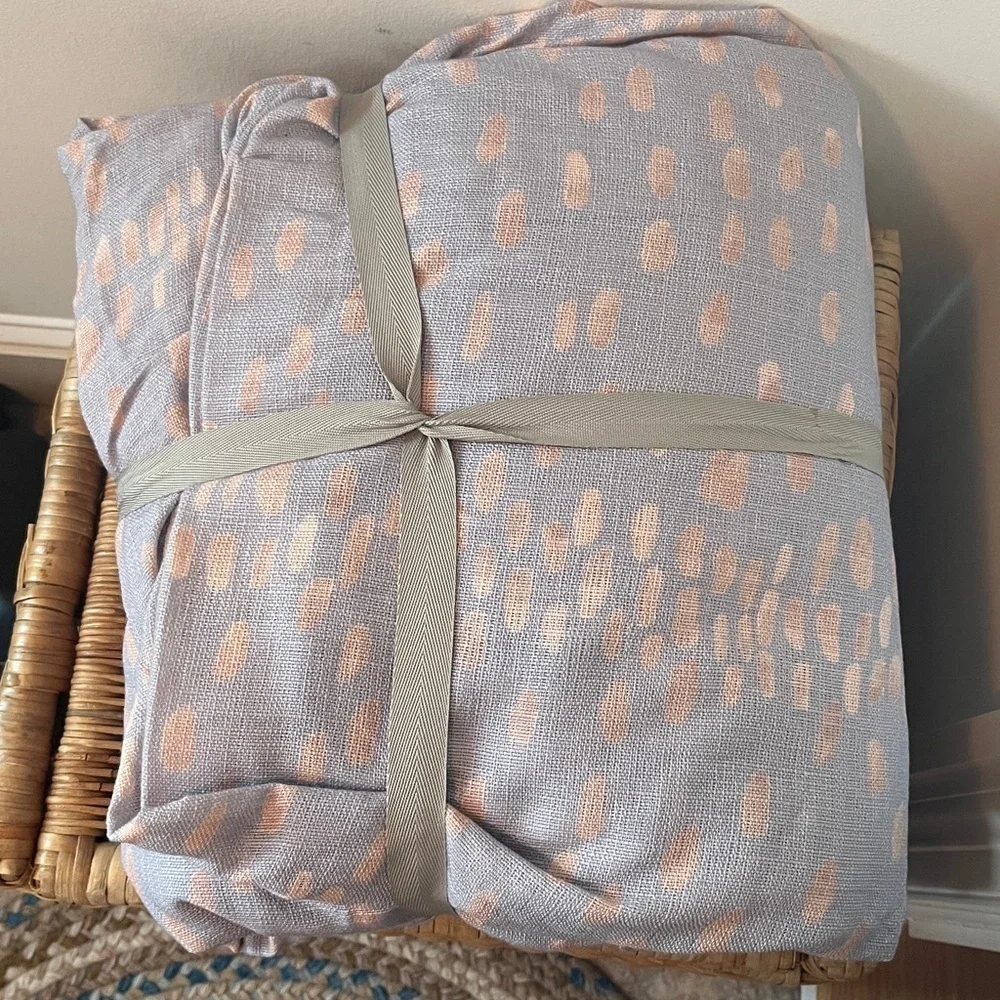 Anthropologie Rainier Percale Duvet Queen with 2 shams (king and regular) NWT